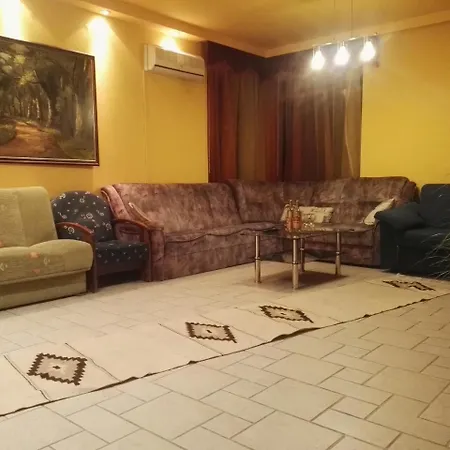 Вилла Sosto Forest Garden House Ньиредьхаза